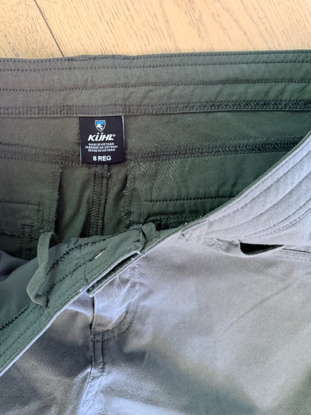 Women's Kuhl Freeflex Roll-Up Pants - Dark Moss - Size 8 EUC - Picture 2 of 4